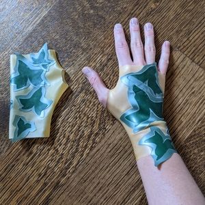 Poison Ivy Latex Fingerless Fetish Gloves Small